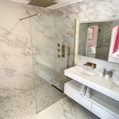 3 Bedrooms Near Cannes - Pool & Jacuzzi - Sea View * מאנדליה-לה-נאפול