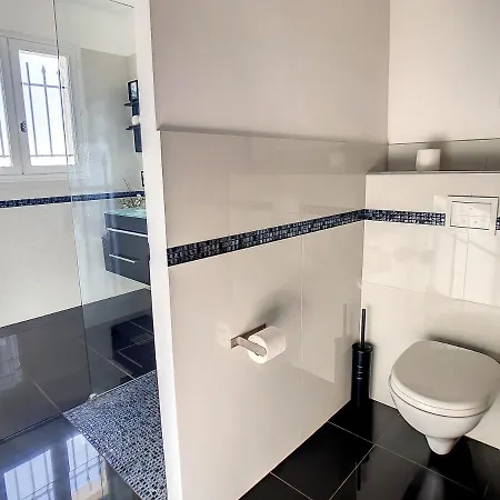 וילה 3 Bedrooms Near Cannes - Pool & Jacuzzi - Sea View *