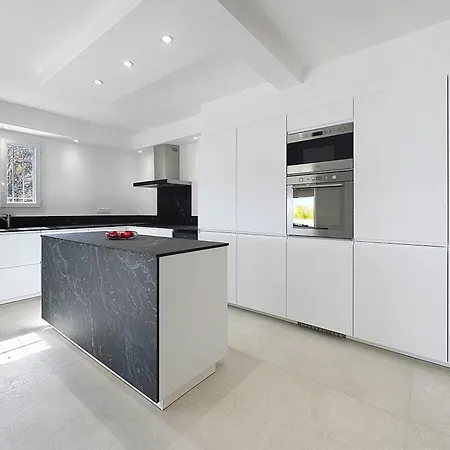 וילה 3 Bedrooms Near Cannes - Pool & Jacuzzi - Sea View מאנדליה-לה-נאפול