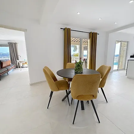 Вилла 3 Bedrooms Near Cannes - Pool & Jacuzzi - Sea View Мандельё-ла-Напуль