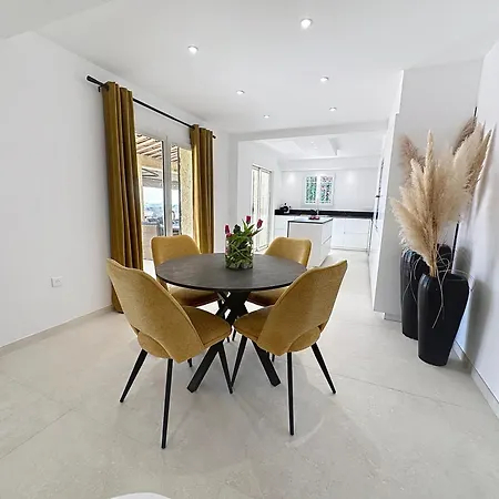 3 Bedrooms Near Cannes - Pool & Jacuzzi - Sea View Мандельё-ла-Напуль
