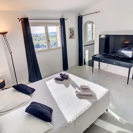 3 Bedrooms Near Cannes - Pool & Jacuzzi - Sea View *