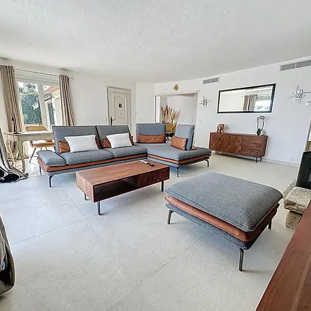3 Bedrooms Near Cannes - Pool & Jacuzzi - Sea View *